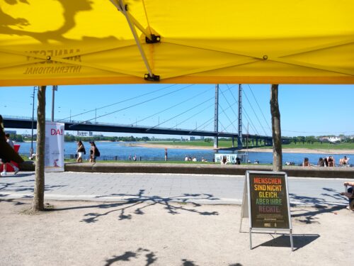 Stand 1. Mai an der Rheinuferpromenade