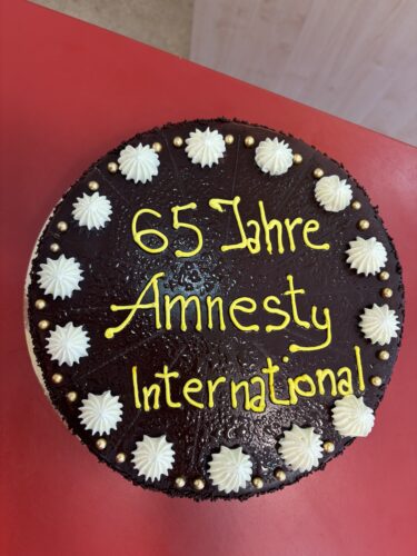 65. Geburtstag von Amnesty International an der HHU - Kuchen