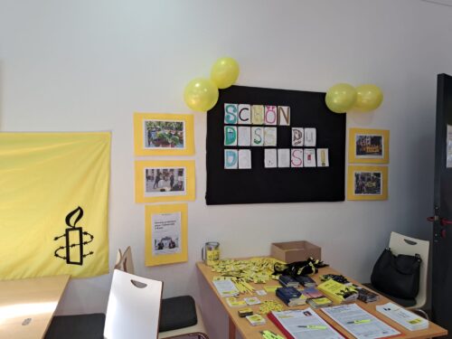65. Geburtstag von Amnesty International an der HHU - Infotisch