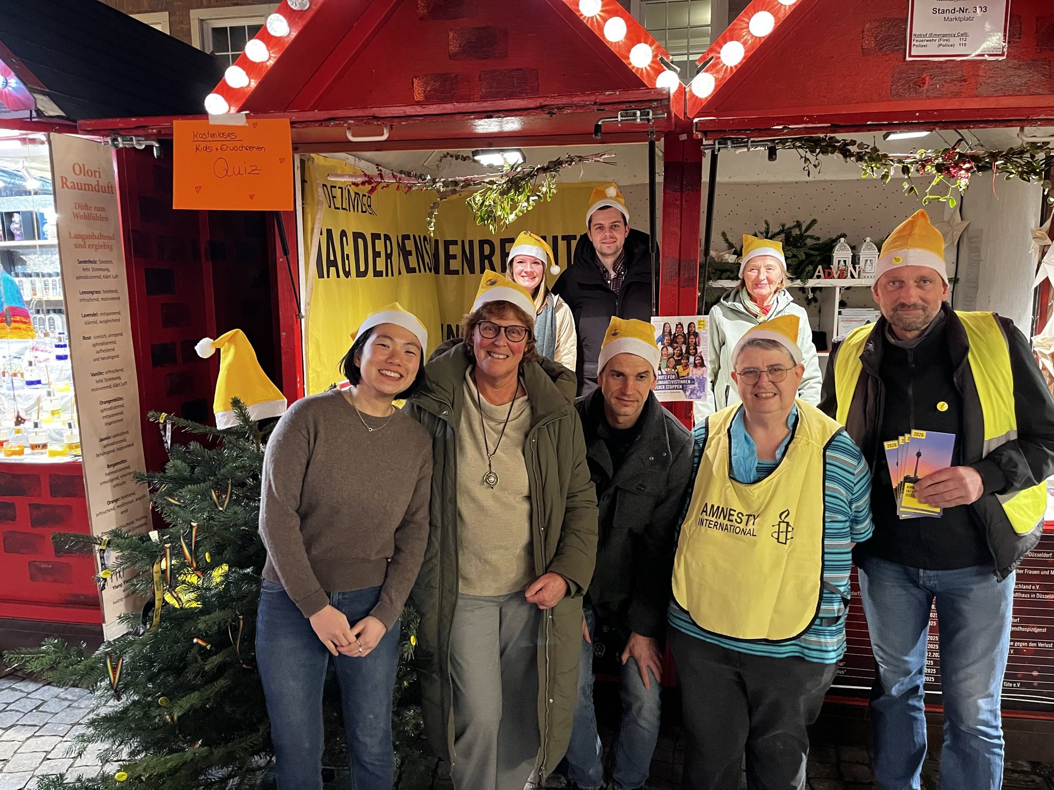 Am 10.12.25 auf dem Düsseldorfer Weihnachtsmarkt - Gruppenfoto